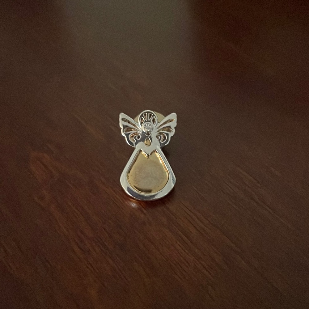 Angel pin